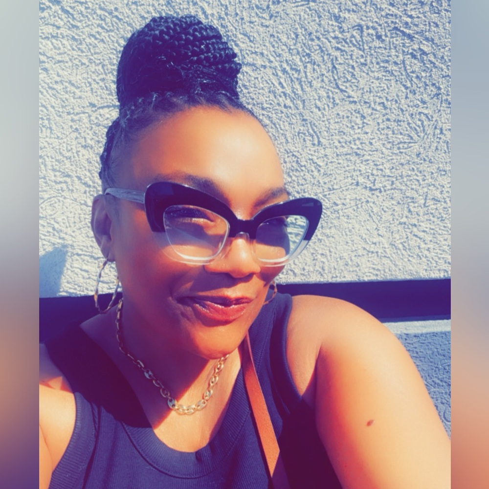 Meet your Posher, Nicole